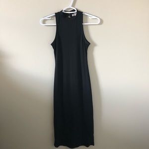 Mid length black body con